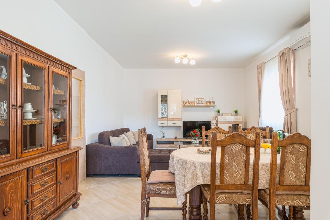 Apartman Tea Privlaka  Eksteriør bilde