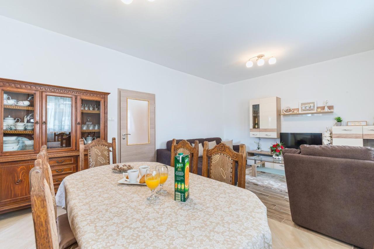 Apartman Tea Privlaka  Eksteriør bilde